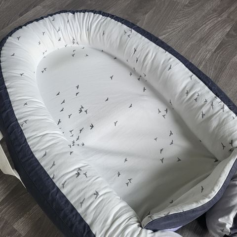 Babynest voksi premium