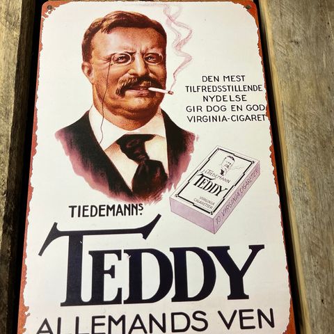 Teddy Sigaretter Tiedemann’s. Tynt Skilt I Alu 20X30 cm. Bar, Tobakk, Man Cave