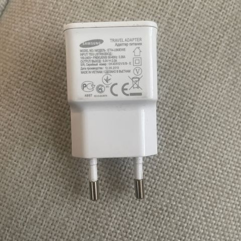 Samsung fast charger 2 A; 10 W ; strøm adaptor