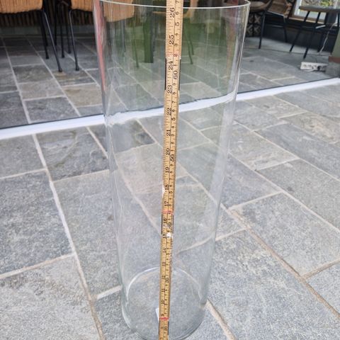 Høy glassvase