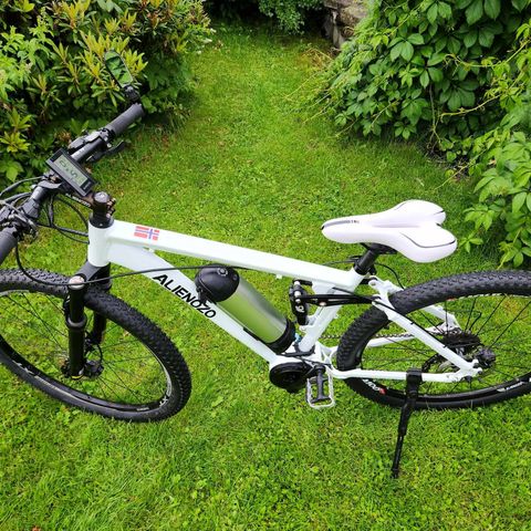 Pent brukt elektrisk sykkel med dempere foran og bak, kvalitet elsykkel.