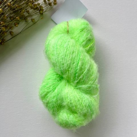 Håndfarget fluffy mohair, 50g