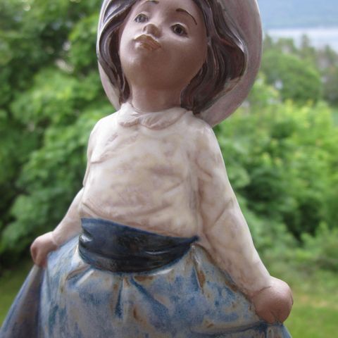 Håndlaget: Vintage NAO by Lladro Daisa 1987, Pike klar til å neie, sjelden figur