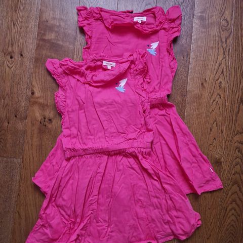 2 stk. kjoler fra CATIMINI i str 128 ( små på størrelse)