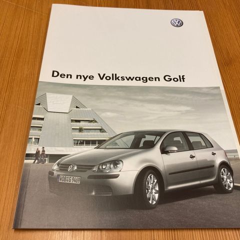 BILBROSJYRE - VOLKSWAGEN GOLF - 2004