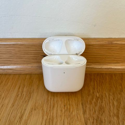 Apple AirPods Trådløs ladeboks