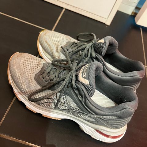 asics joggesko 37.5