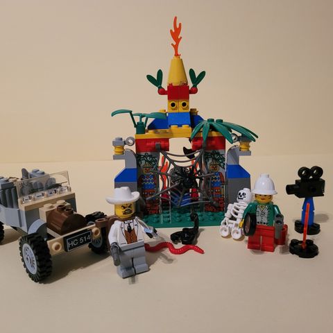 LEGO Adventurers - 5936 Spider's Secret / Señor Gomez's Expedition