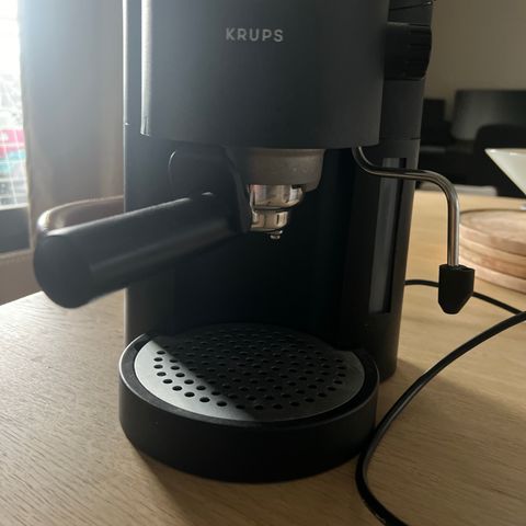 Krups kaffemaskin - veldig lite brukt men litt eldre modell