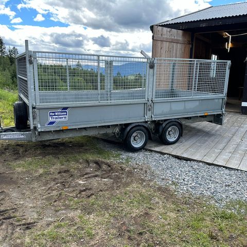 Ifor Williams lm146 med nettinggrinder og kjørebruer