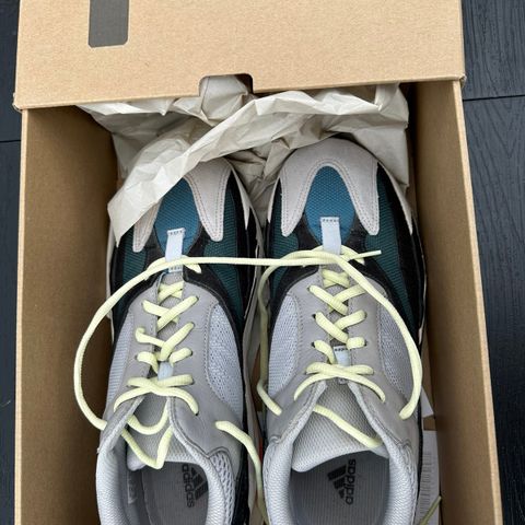 Yeezy 700 waverunner V1 | 45 US 11