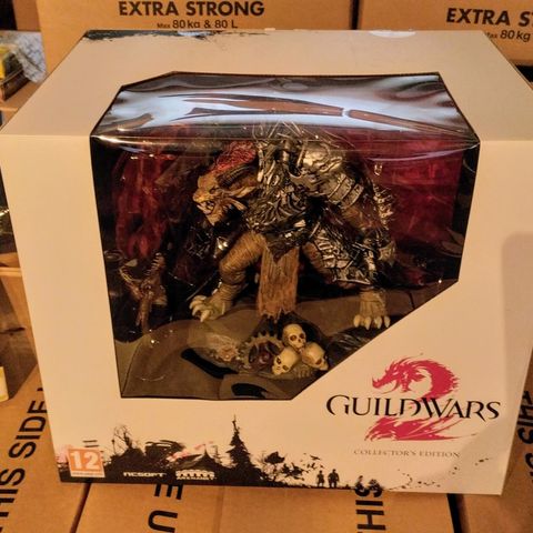 " Guild Wars 2 Collector's Edition " Pc -2005-2012 NCSOFT/ ARENANET