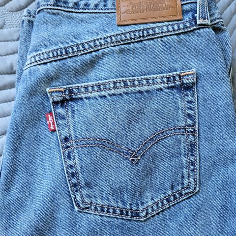 Levi's 80 mom jeans size 30