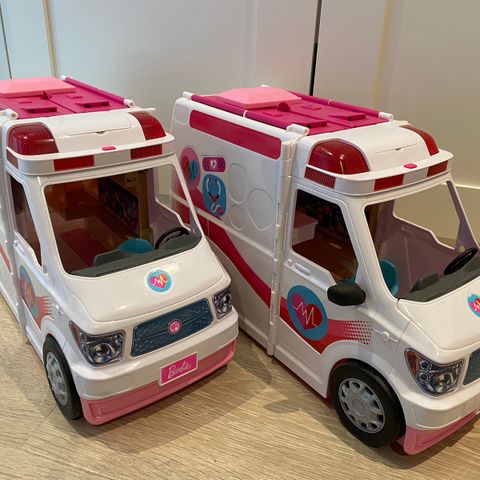 Barbie ambulansebil