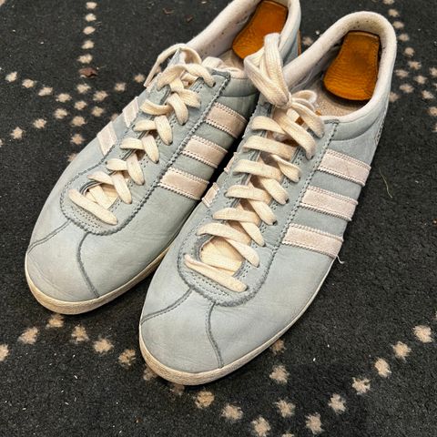 Adidas Gazelle turkise med hvite striper 44