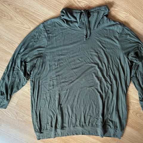 Mosegrønn tynn genser fra Zizzi str. L/50-52.