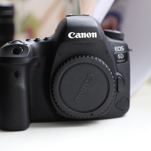 Canon EOS 6D mark II og objektiv 24-105mm