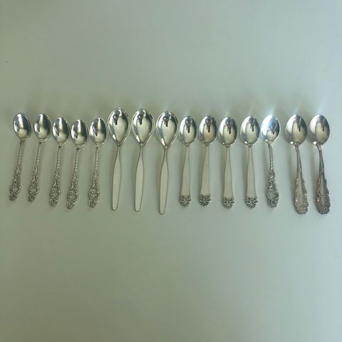 Diverse sølv teskjeer