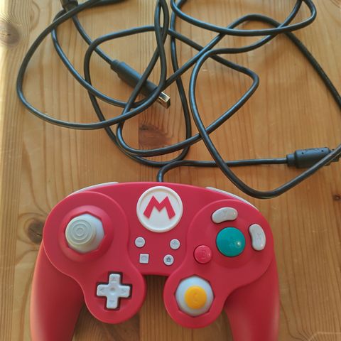 Nintendo Switch PDP Super Mario Wired Fight Pad Pro