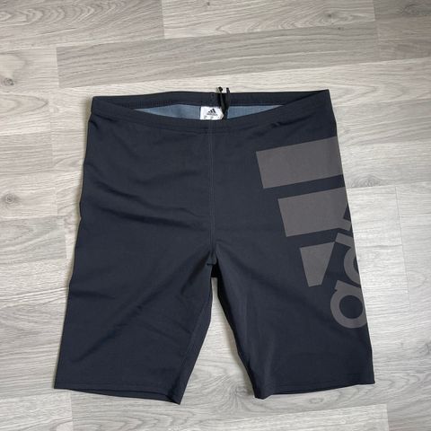 Helt ny shorts fra Adidas