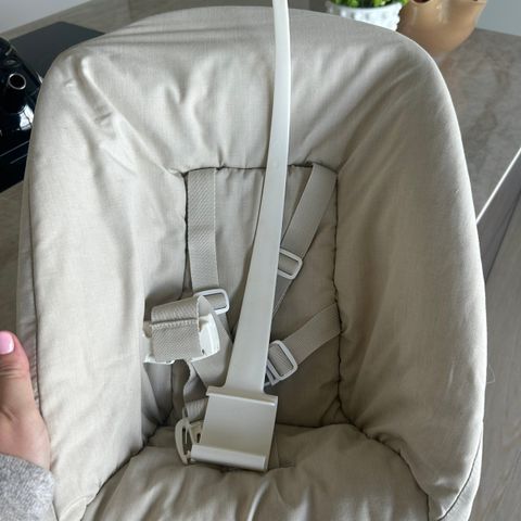 Stokke newborn sete til Tripp trapp i beige