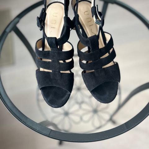 Sandaler med hæler