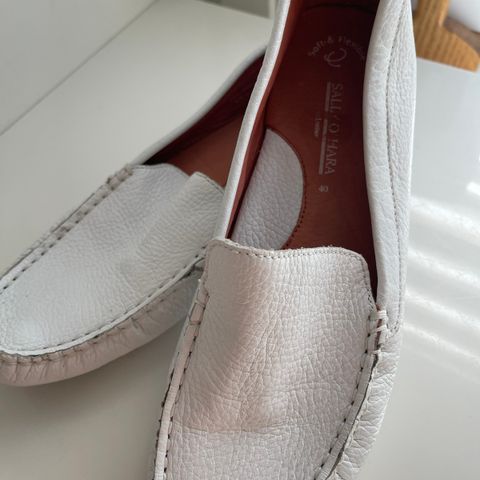 Hvit skinn loafers str 40