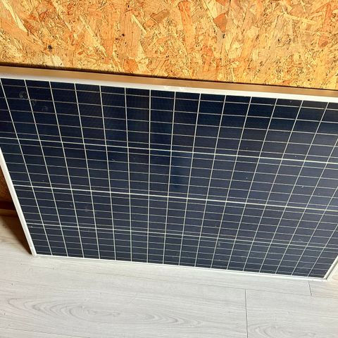 Anslut 110W 10A solcellepanel