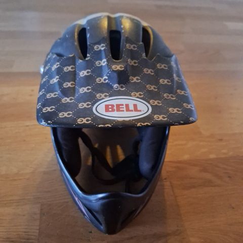 BELL Cross hjelm