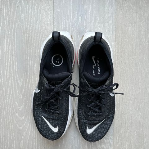 Nike Invincible Run 3 Str 43