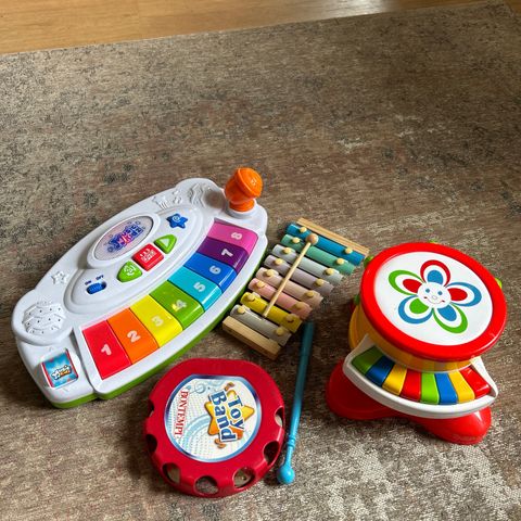 Diverse instrumenter til barn