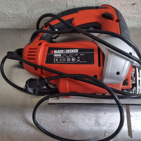 Black and decker stikksag.