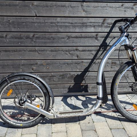 Kickbike Cross Max sparkesykkel