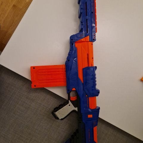 Nerf Delta Trooper med 12 skudd