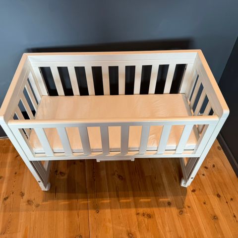 Bedside crib