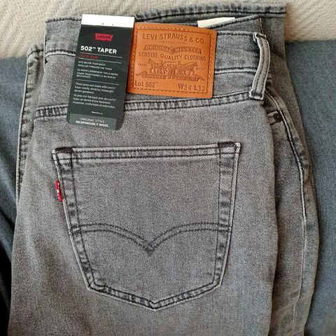 Levis 502 Tapered jeans (Størrelse W34 / L32) Helt nye