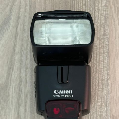 Canon Speedlite 430EX II blits