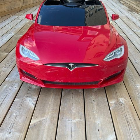 Tesla Model S, lekebil fra Radio Flyer