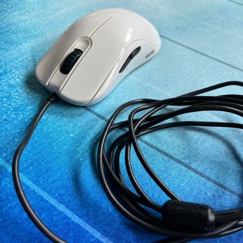 Zowie Benq FK2 Special Edition White Gaming Mus