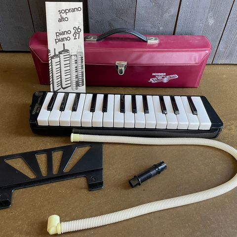 Hohner Melodica 27