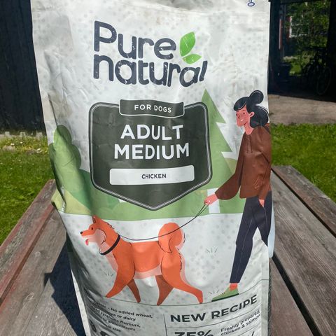 Purenatural Dog Adult Medium Chicken - 12kg uåpnet