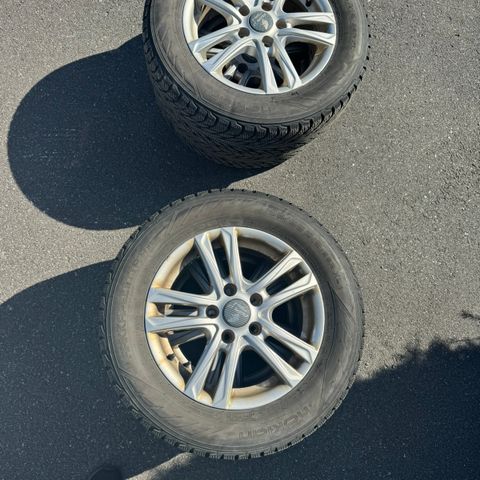 Originale Audi 15" 5x112 med Nokian dekk