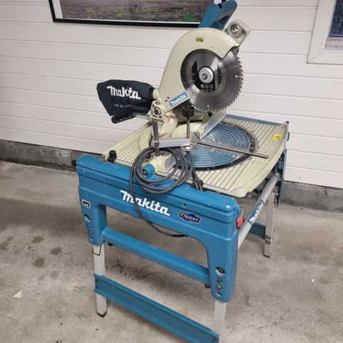 Makita LF 1000 Kapp-, gjær- og kløyvsag.  Bud vurderes.