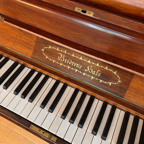 Brødrene Hals Piano