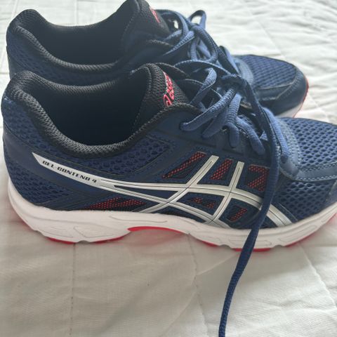 Nye Asics joggesko(gymsko)