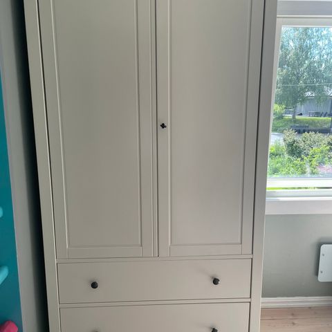 Hemnes klesskap