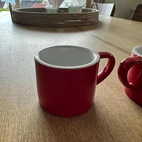 2 Loveramics kaffekopper porselen til salgs. Kjøpt i London.