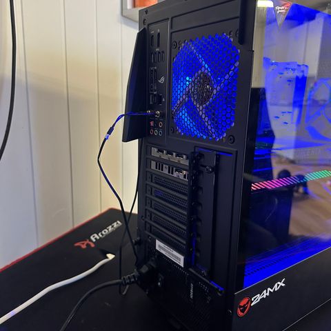 Kjempe god lite brukt gaming pc