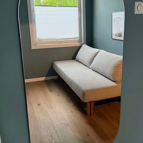 Ovalt, helfigur og stort speil fra house doctor