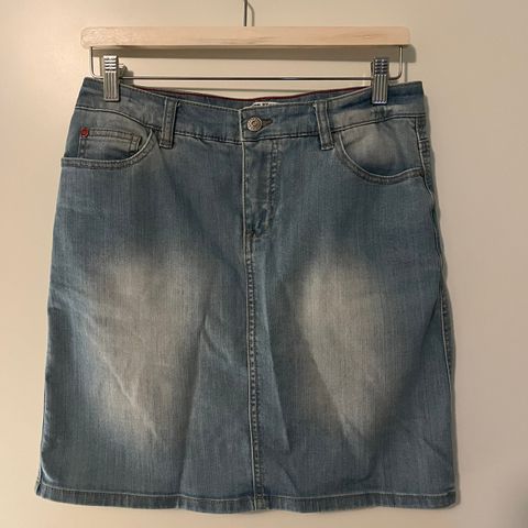 Denimskjørt